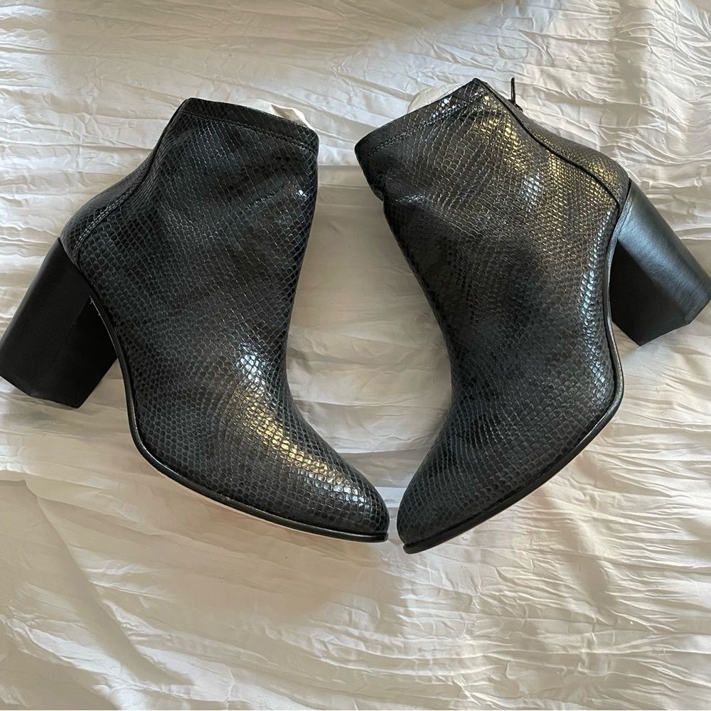 Chocolat Blu Leather Boston Block Heel Black Snake Booties Size 40 NIB US 9/9.5